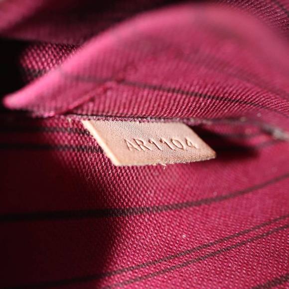 LOUIS VUITTON Monogram Neverfull PM Pouch LV Auth 72141 - Picture 12 of 16